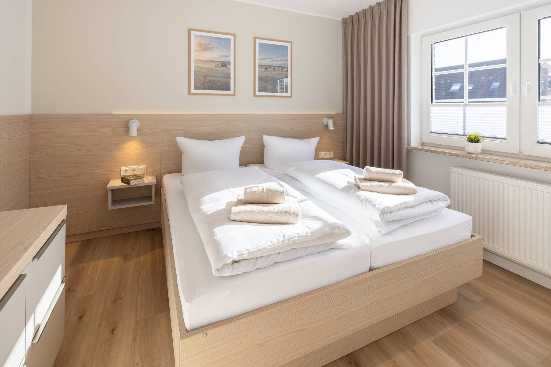 Ferienwohnung Riedgras 1 – Schlafzimmer mit Doppelbett