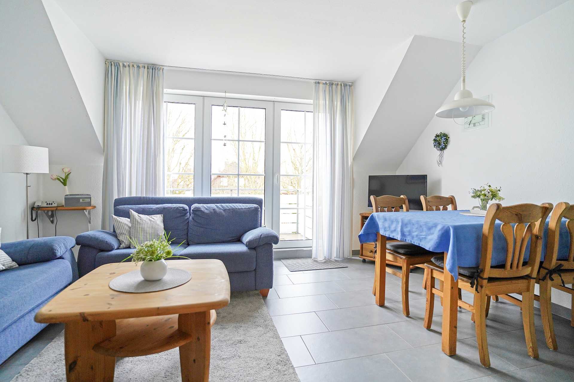 Riedgras 5 Wohnzimmer vorher